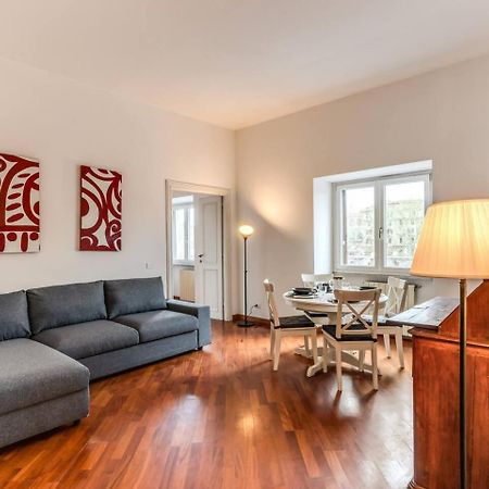 Splendid Flat On The Tiber River Rom Exteriör bild