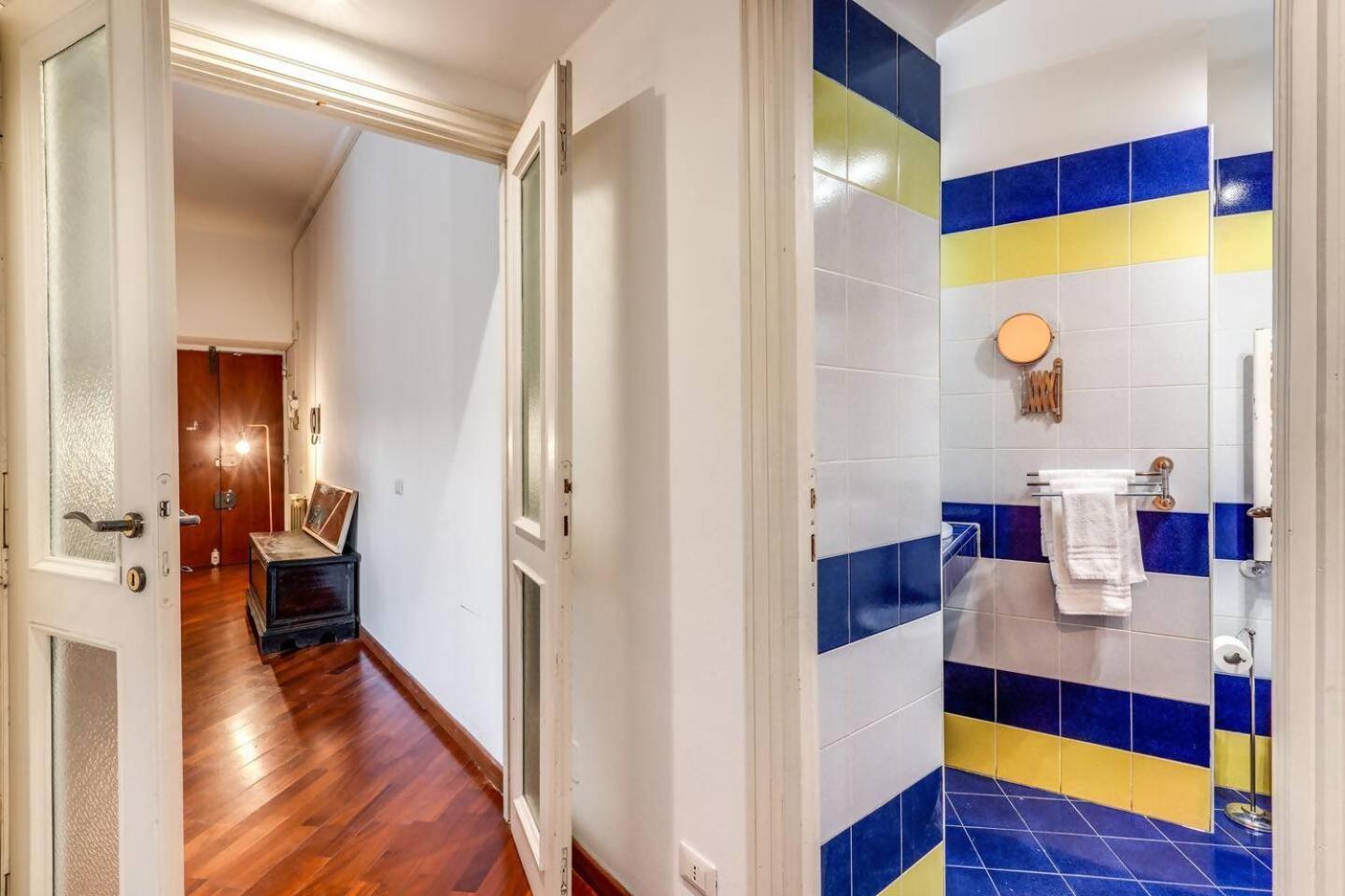 Splendid Flat On The Tiber River Rom Exteriör bild