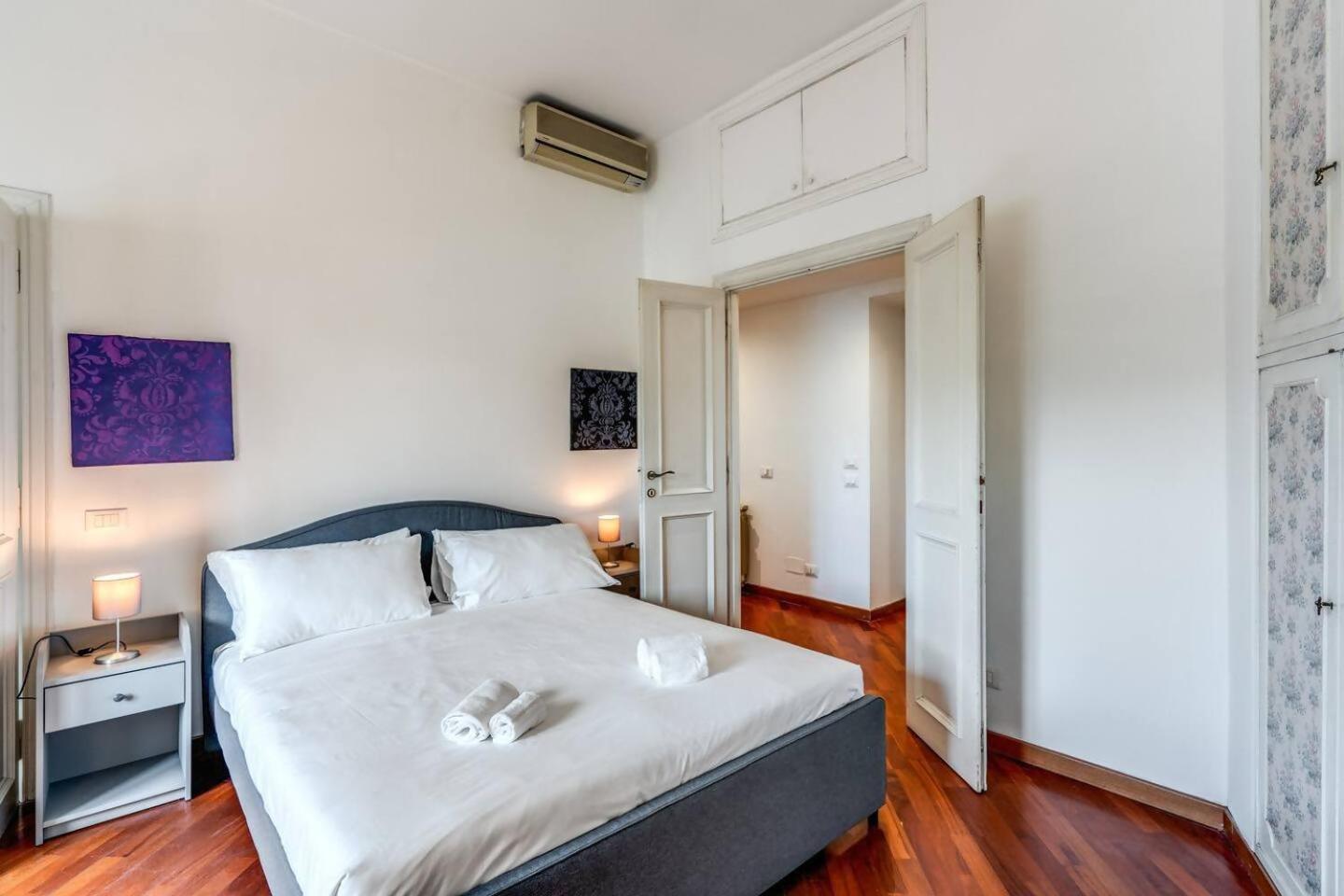 Splendid Flat On The Tiber River Rom Exteriör bild